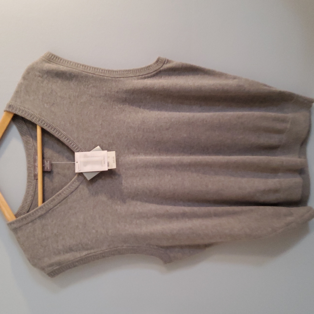 Daniel Crumiex grey sweater vest size large